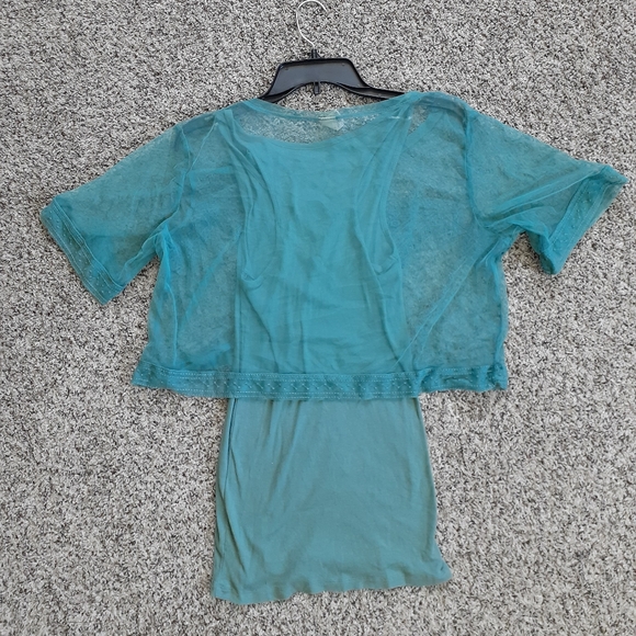 Top - Picture 3 of 4